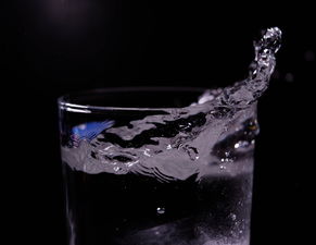 揭秘宝宝水杯品牌高级的秘密，呵护宝宝健康，从一杯水开始