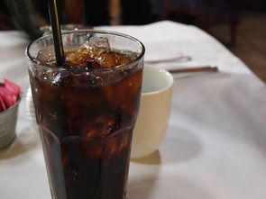 揭秘水杯品牌安全，如何挑选一款放心饮品伴侣？
