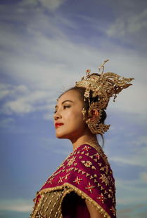 奢华汉服品牌，穿越千年的华美与现代时尚的结合