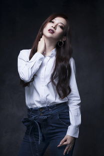 女团西服品牌，时尚与专业的完美结合